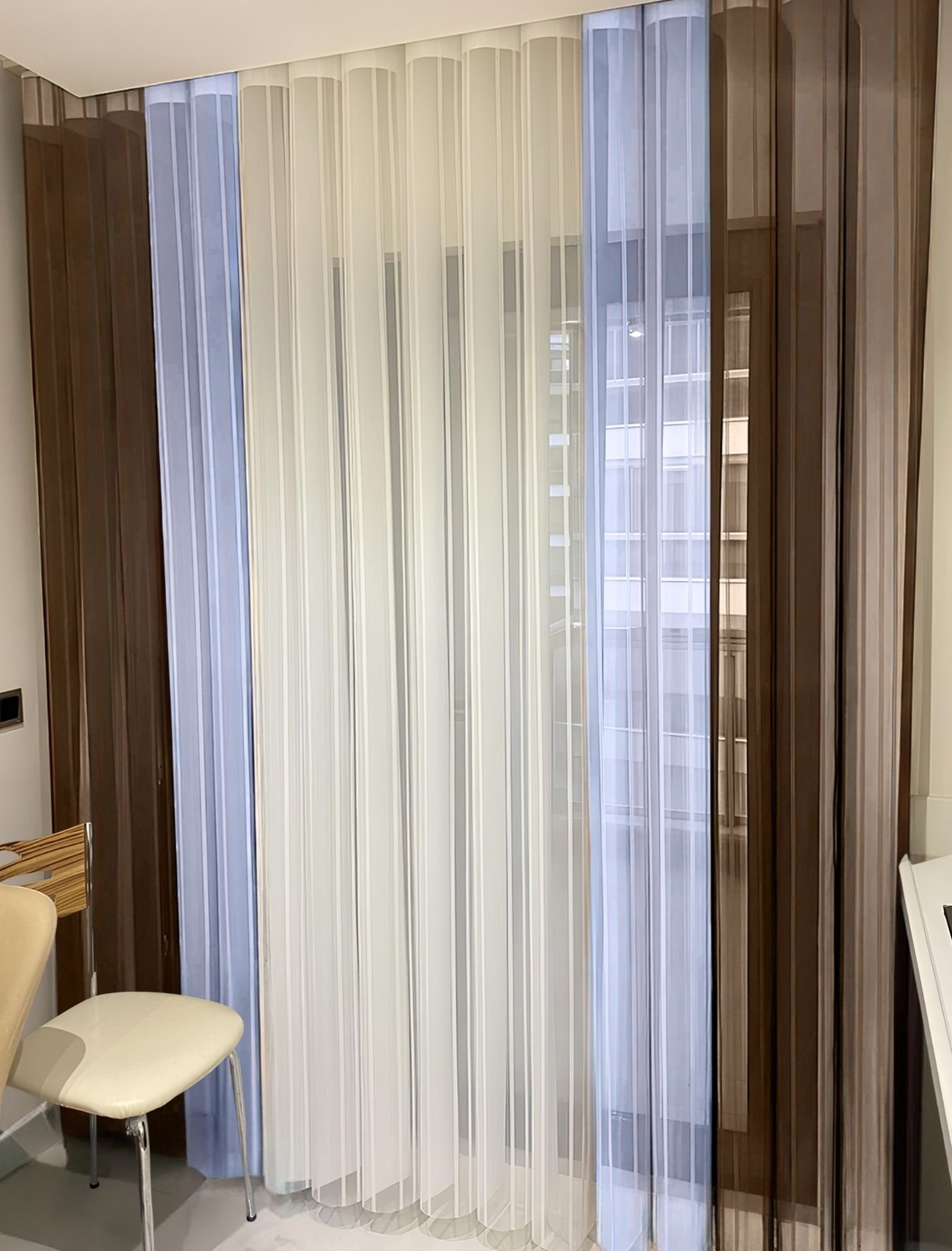 SH-10 (1) Kahve - Beyaz - Mavi Tül Dikey Perde - Görsel 1