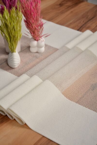 Krem Renk Noktalı Dekoratif Lazer Kesim Runner Masa Örtüsü 40 x 140