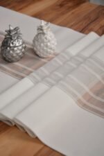 Beyaz Renk Çizgili Dekoratif Lazer Kesim Runner Masa Örtüsü 40 x 140