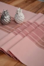 Pembe Renk Çizgili Dekoratif Lazer Kesim Runner Masa Örtüsü 40 x 140